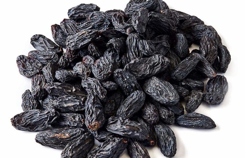 black raisins