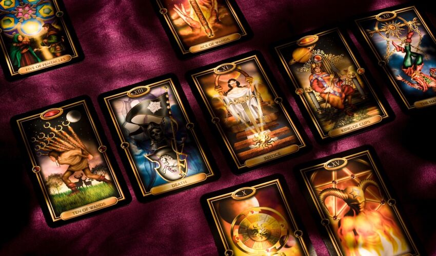 Read This Before You Take Tarot Card Reading Session